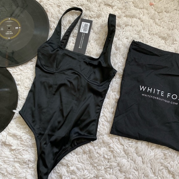 ✨SOLD✨ satin black bustier body suit - Picture 2 of 5